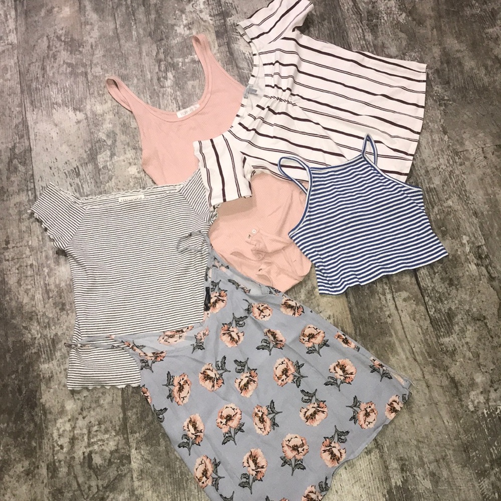 🛑❌SOLD Tops Bundle (5)🛑❌SOLD